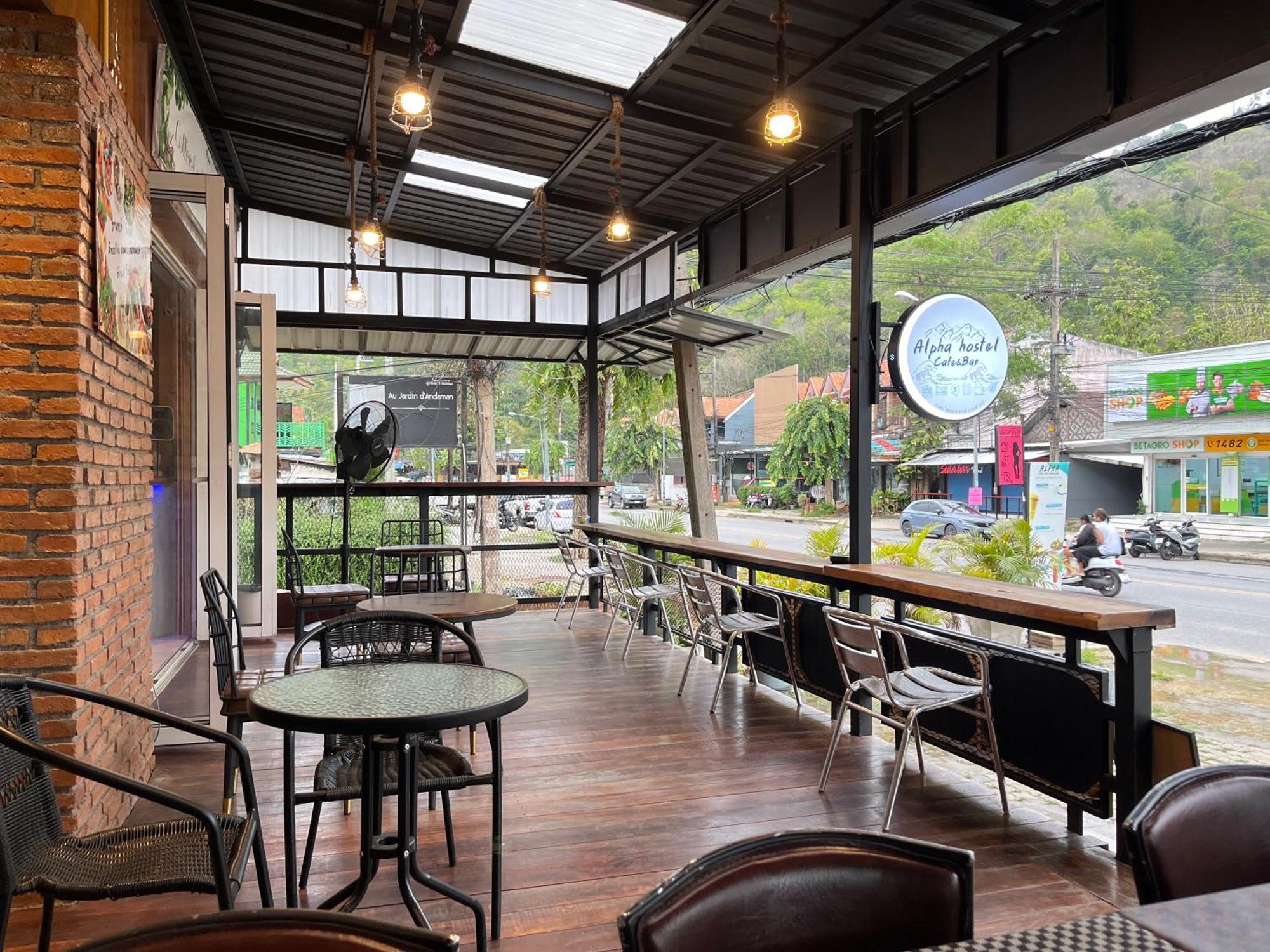 Alpha Hostel Cafe&Bar Ban Khlong Yai Екстериор снимка